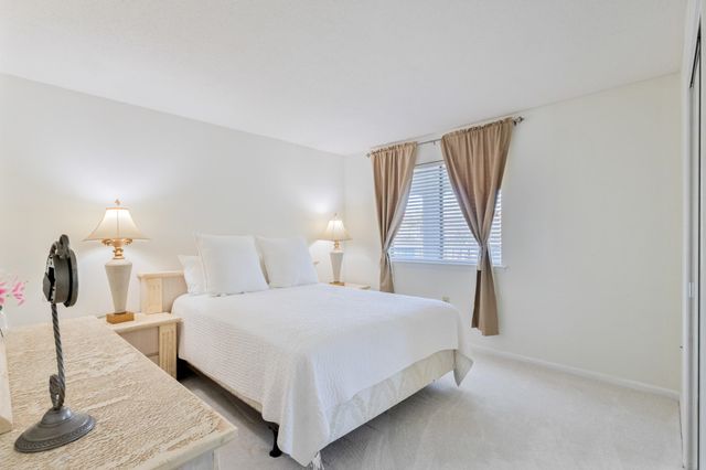 4390 Bimini Ct. Unit 207-C, Little River, SC 29566