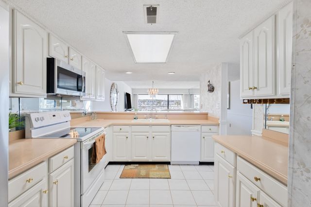 4390 Bimini Ct. Unit 207-C, Little River, SC 29566