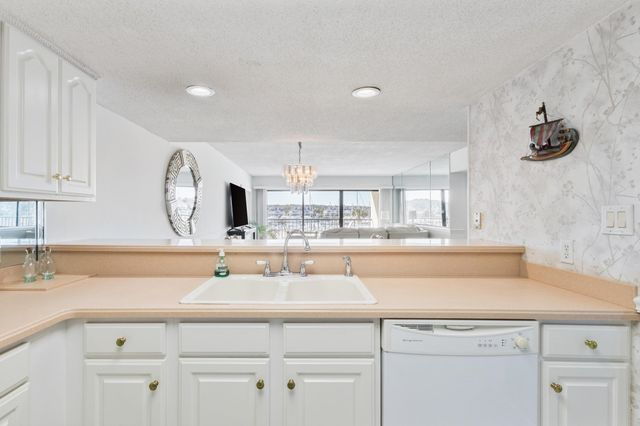 4390 Bimini Ct. Unit 207-C, Little River, SC 29566