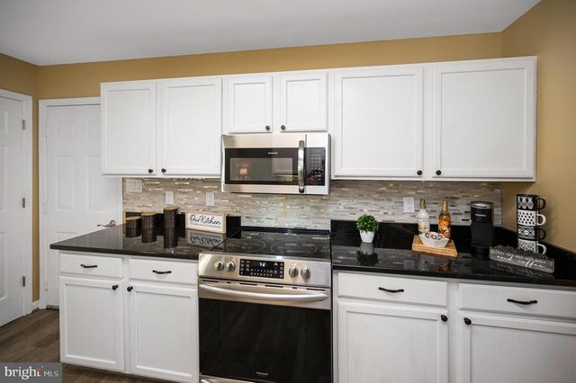 9804 ELM ST, Fredericksburg, VA 22407