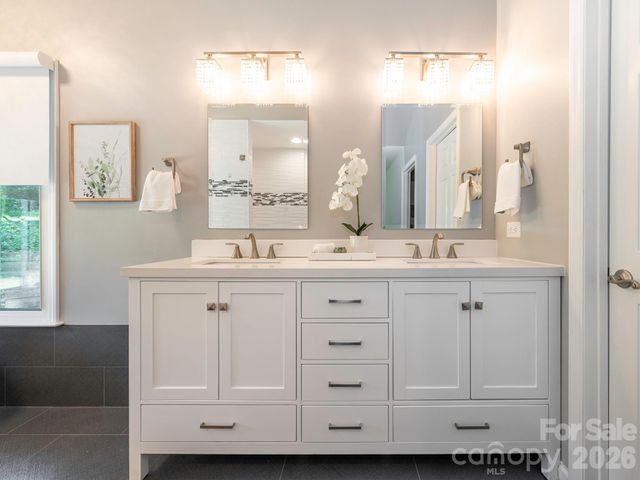 1941 Dugan Drive, Charlotte, NC 28270