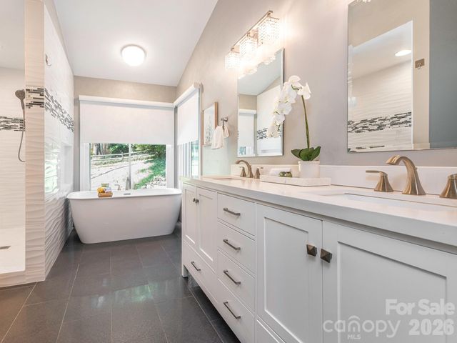1941 Dugan Drive, Charlotte, NC 28270