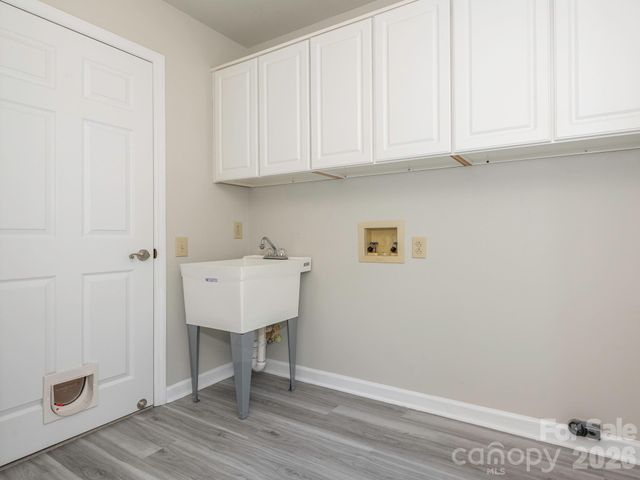 1941 Dugan Drive, Charlotte, NC 28270