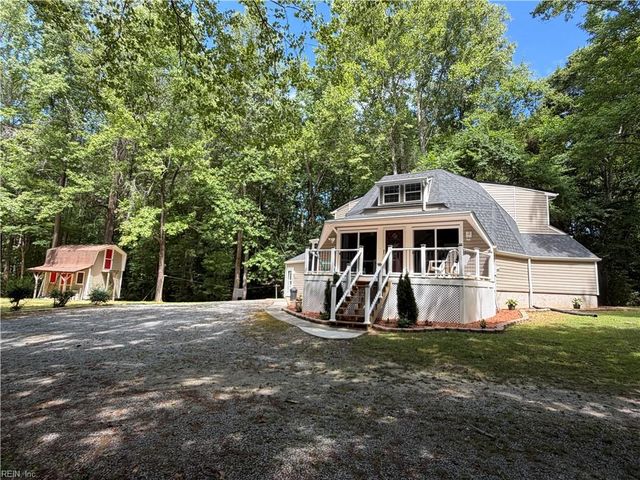 6824 Mill Creek DR, Zuni, VA 23898