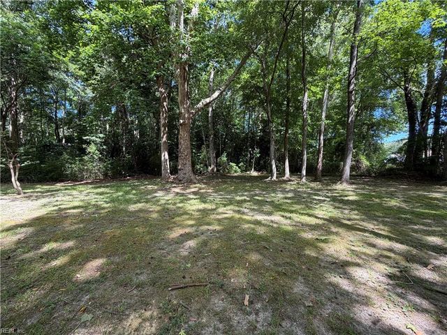 6824 Mill Creek DR, Zuni, VA 23898