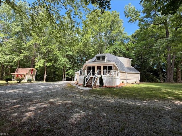 6824 Mill Creek DR, Zuni, VA 23898