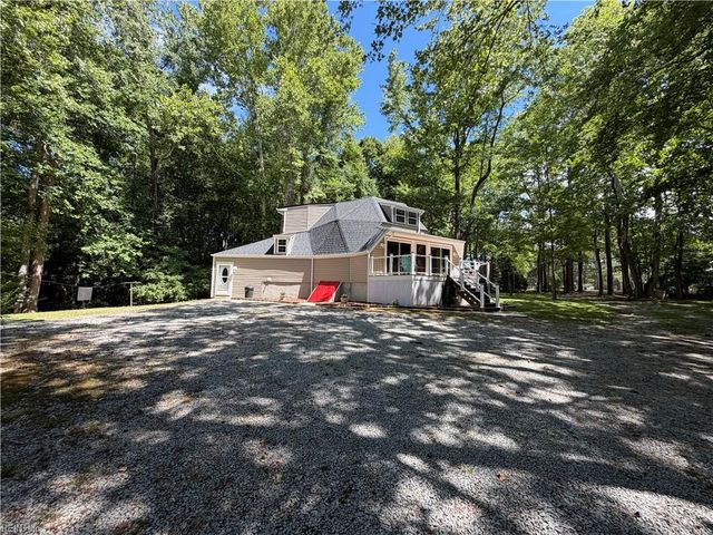 6824 Mill Creek DR, Zuni, VA 23898