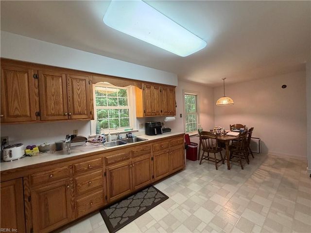 6824 Mill Creek DR, Zuni, VA 23898