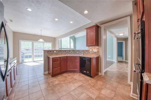 252 Estates Dr, Richland, PA 15044