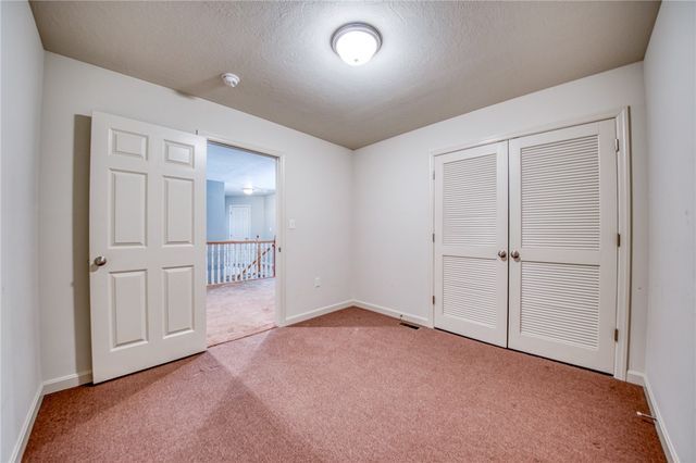 252 Estates Dr, Richland, PA 15044