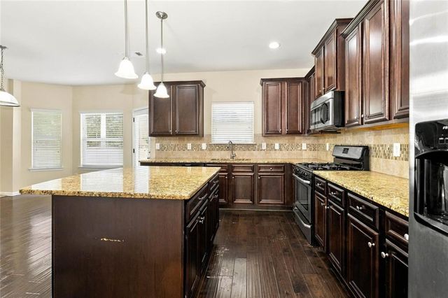 7505 Bowhead Court, Fairburn, GA 30213