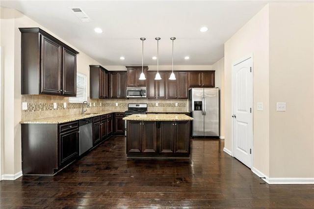 7505 Bowhead Court, Fairburn, GA 30213