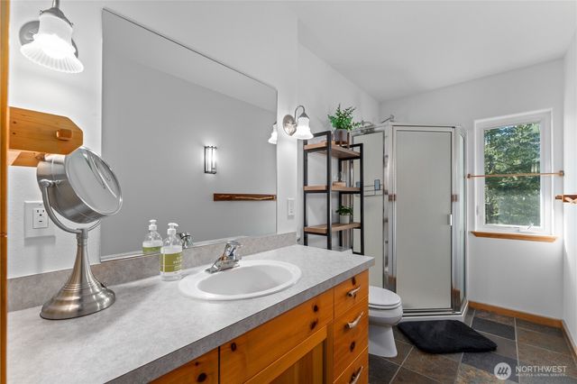 241 Chickadee Mountain Lane, Chelan, WA 98816