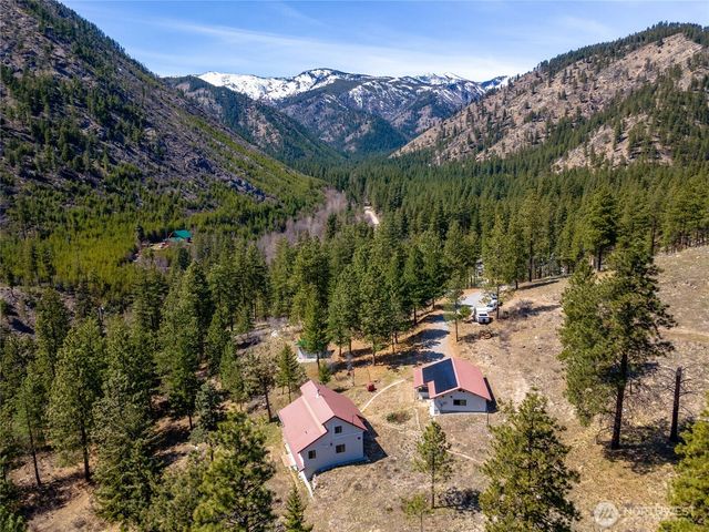 241 Chickadee Mountain Lane, Chelan, WA 98816