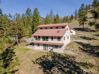 241 Chickadee Mountain Lane, Chelan, WA 98816