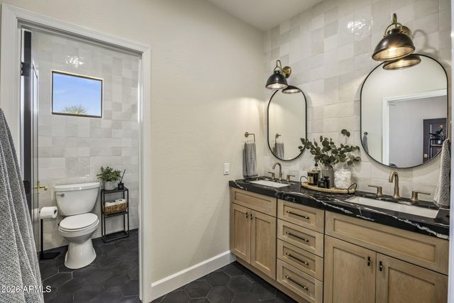 3980 E NAVIGATOR Lane, Phoenix, AZ 85050