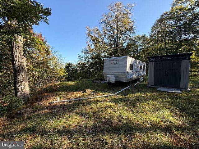 372 PINECONE DR, Purgitsville, WV 26852