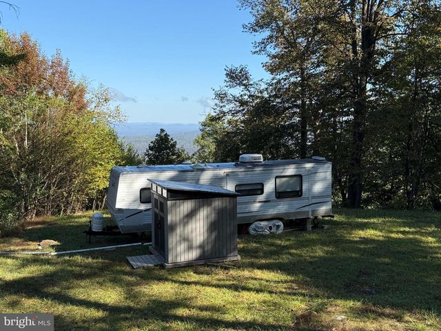 372 PINECONE DR, Purgitsville, WV 26852