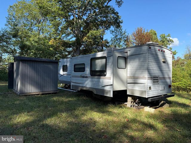 372 PINECONE DR, Purgitsville, WV 26852