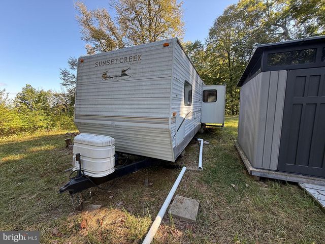 372 PINECONE DR, Purgitsville, WV 26852
