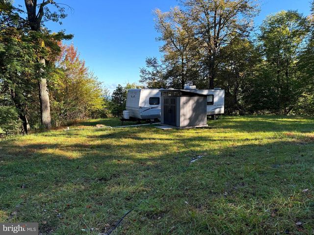 372 PINECONE DR, Purgitsville, WV 26852