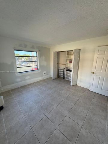 10431 N Kendall Dr D204, Miami, FL 33176