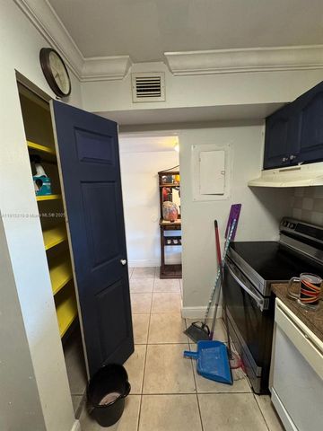 10431 N Kendall Dr D204, Miami, FL 33176