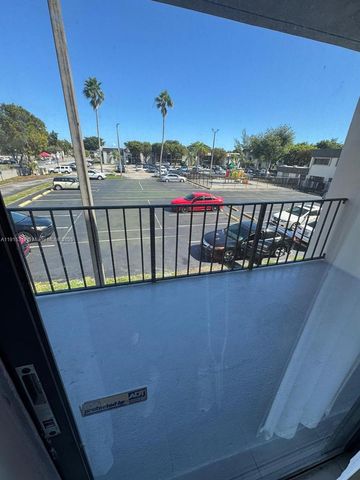 10431 N Kendall Dr D204, Miami, FL 33176