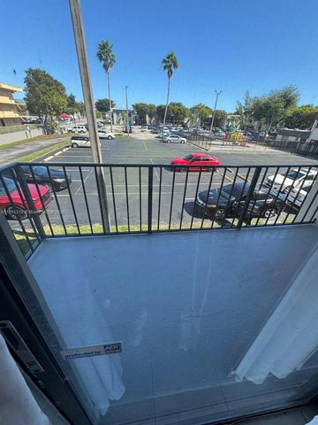 10431 N Kendall Dr D204, Miami, FL 33176