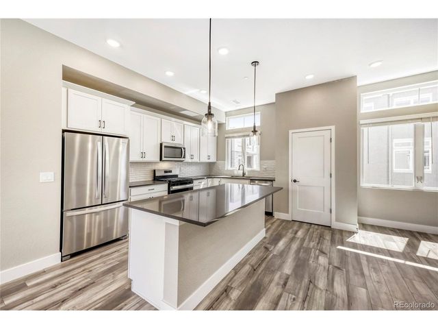 15558 W Washburn Ave, Lakewood, CO 80228