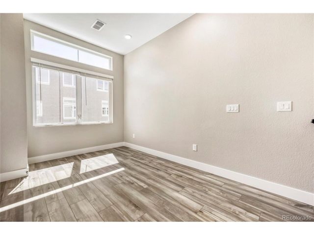 15558 W Washburn Ave, Lakewood, CO 80228