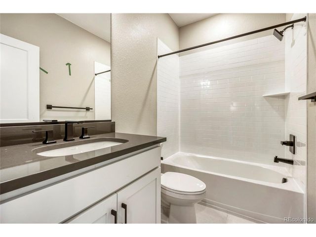 15558 W Washburn Ave, Lakewood, CO 80228