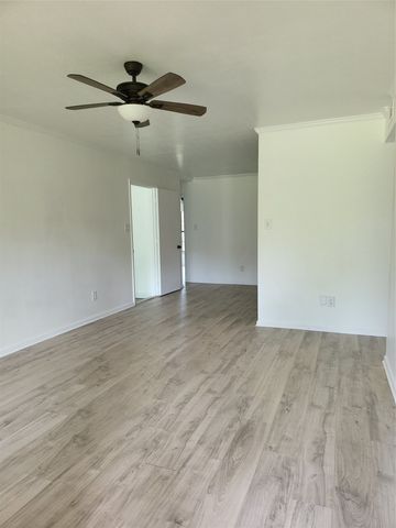345 Warriner Avenue, Shreveport, LA 71107