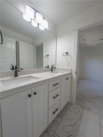 8 Rearsby Lane, Bella Vista, AR 72715