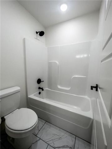 8 Rearsby Lane, Bella Vista, AR 72715