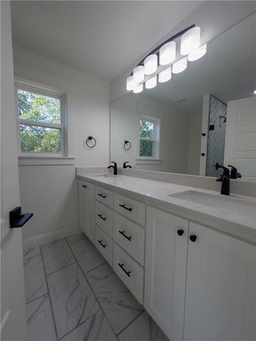 8 Rearsby Lane, Bella Vista, AR 72715