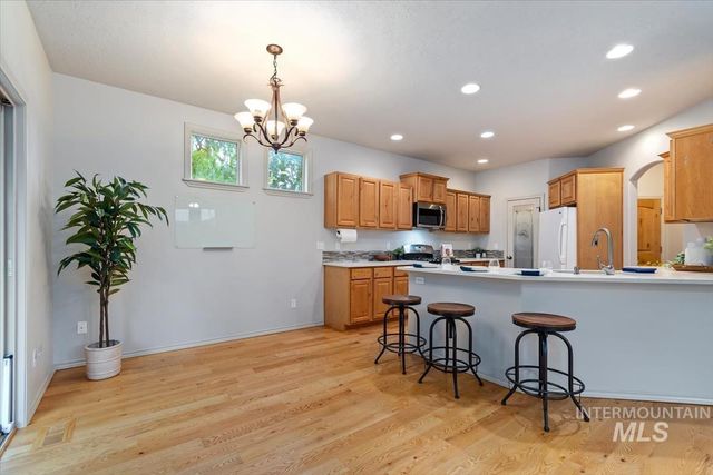 39 S Leona Circle, Boise, ID 83705