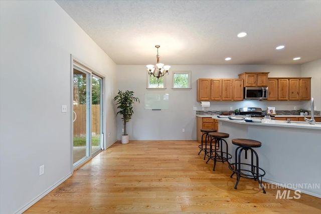 39 S Leona Circle, Boise, ID 83705