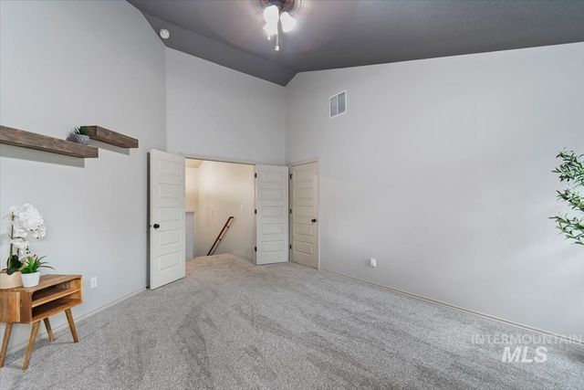 39 S Leona Circle, Boise, ID 83705