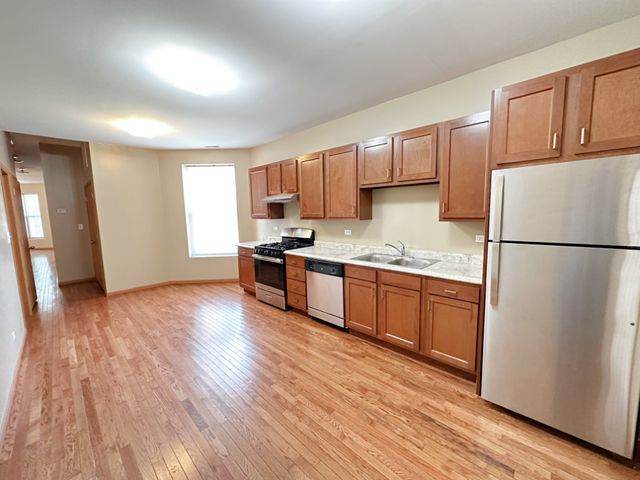 639 W Garfield Boulevard 2, Chicago, IL 60621
