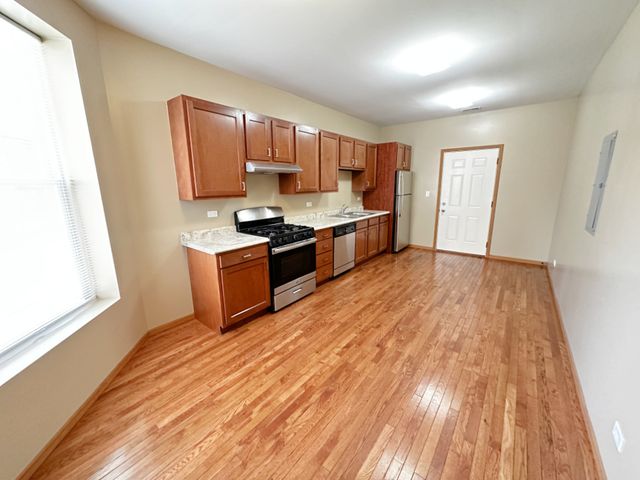 639 W Garfield Boulevard 2, Chicago, IL 60621