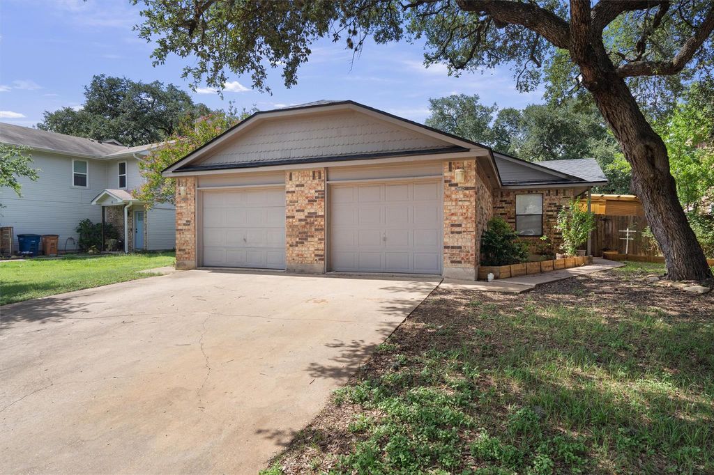 2602 Alcott LN A, Austin, TX 78748
