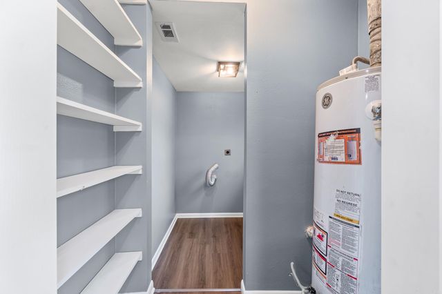 7025 Fairfield Dr, Little Rock, AR 72209