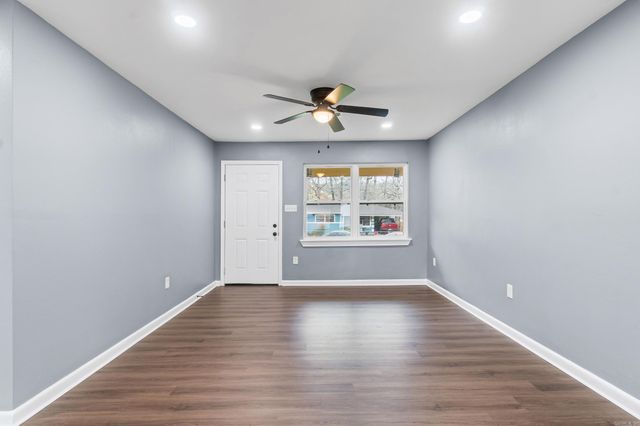 7025 Fairfield Dr, Little Rock, AR 72209