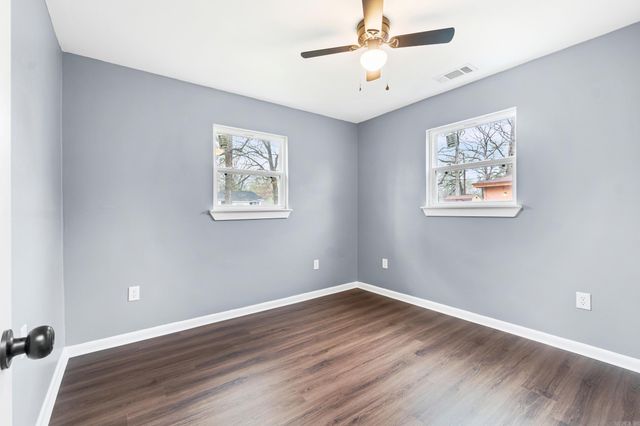 7025 Fairfield Dr, Little Rock, AR 72209