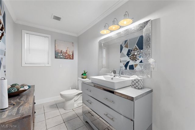 35940 Matoma Boulevard, Eastlake, OH 44095