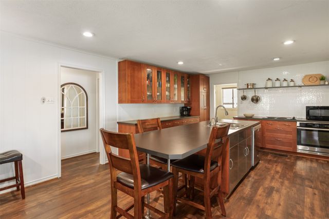 123 Autumn Wood Trail, Gun Barrel City, TX 75156