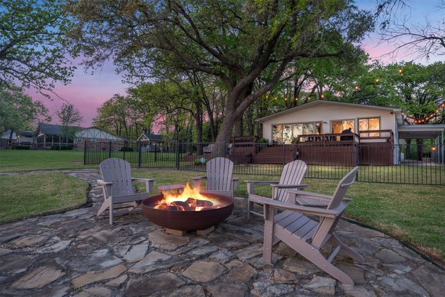 123 Autumn Wood Trail, Gun Barrel City, TX 75156
