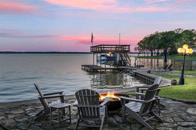 123 Autumn Wood Trail, Gun Barrel City, TX 75156