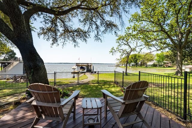 123 Autumn Wood Trail, Gun Barrel City, TX 75156